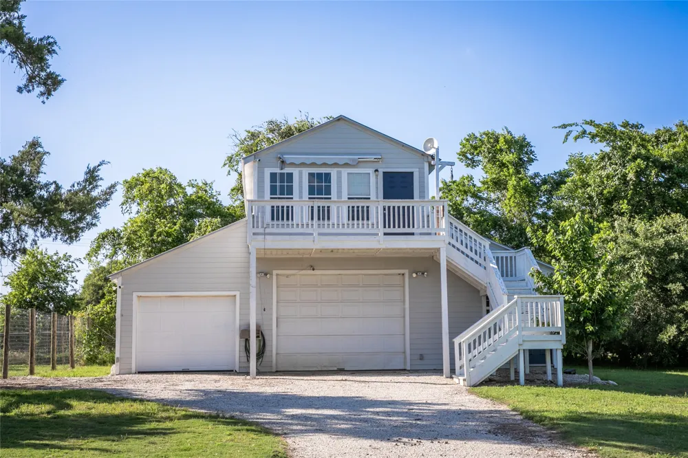 8660 Cedar Hill Road Brenham, TX 77833