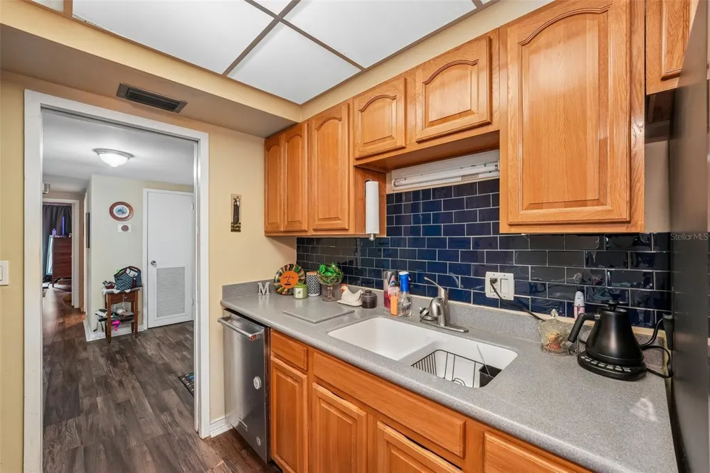 1717 NW 23RD AVENUE #4E Gainesville, FL 32605