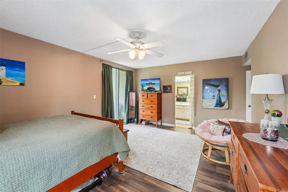 1717 NW 23RD AVENUE #4E Gainesville, FL 32605