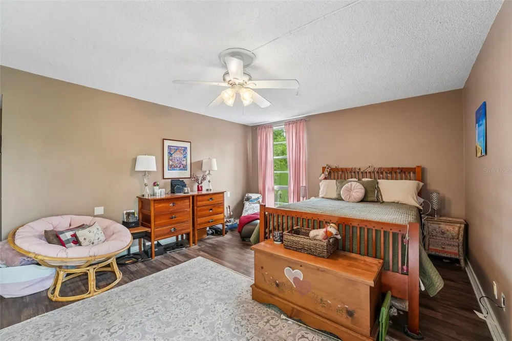 1717 NW 23RD AVENUE #4E Gainesville, FL 32605