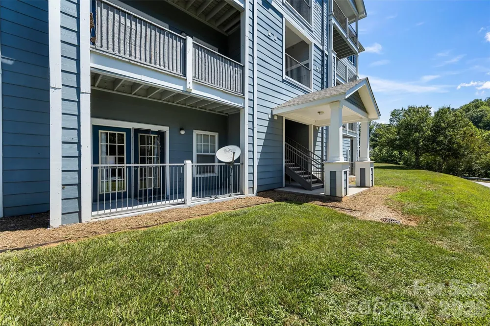 100 Vista Lake Drive #3 Candler, NC 28715