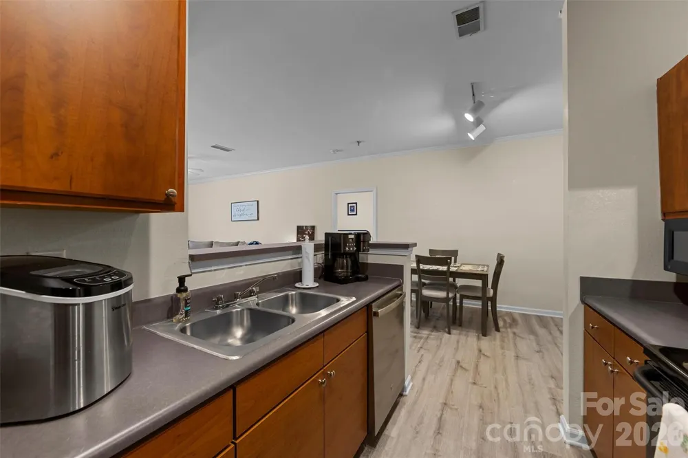 100 Vista Lake Drive #3 Candler, NC 28715