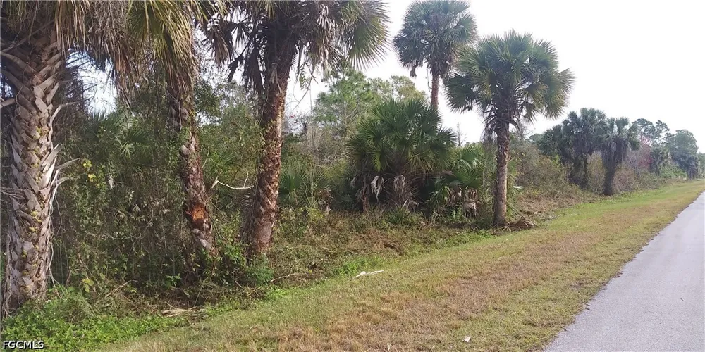 30 AVENUE SE Naples, FL 34117