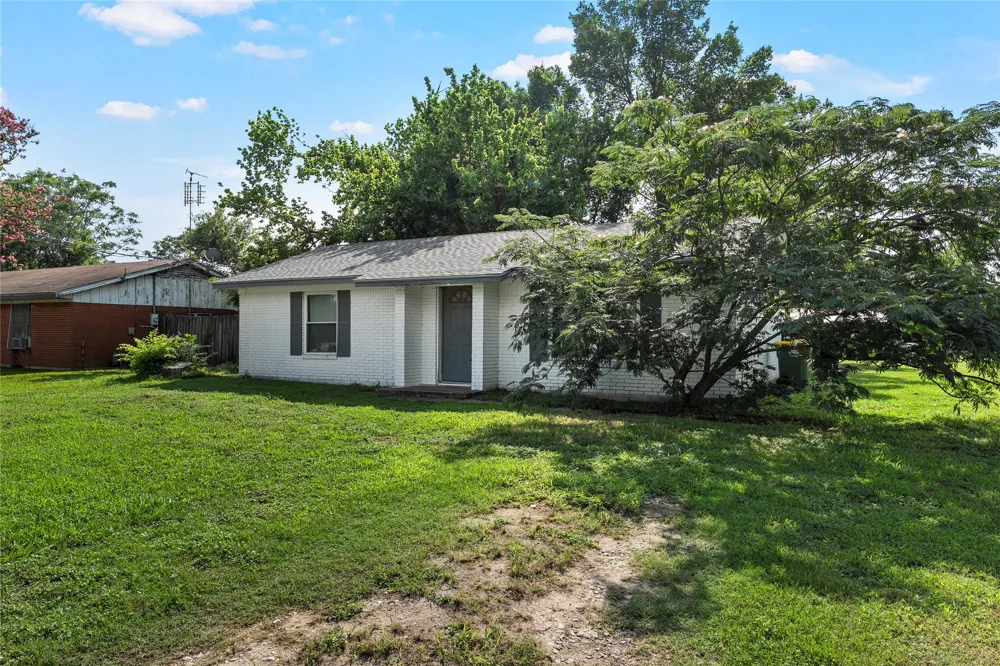 406 S Narcissus Kosse, TX 76653