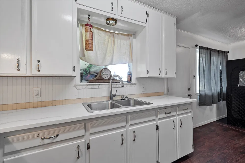406 S Narcissus Kosse, TX 76653