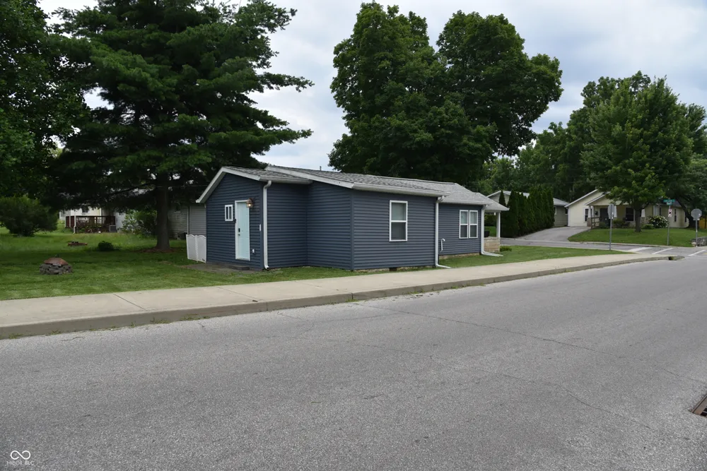 614 W Allen Street Bloomington, IN 47403