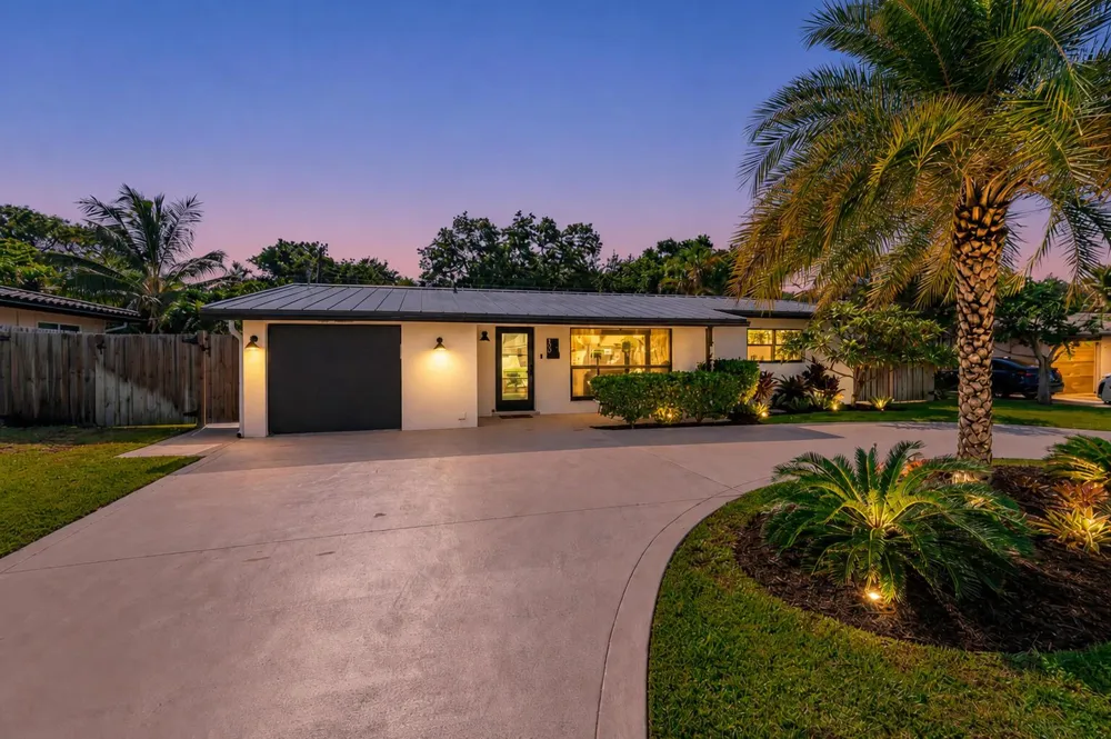300 SE 8th Avenue Deerfield Beach, FL 33441