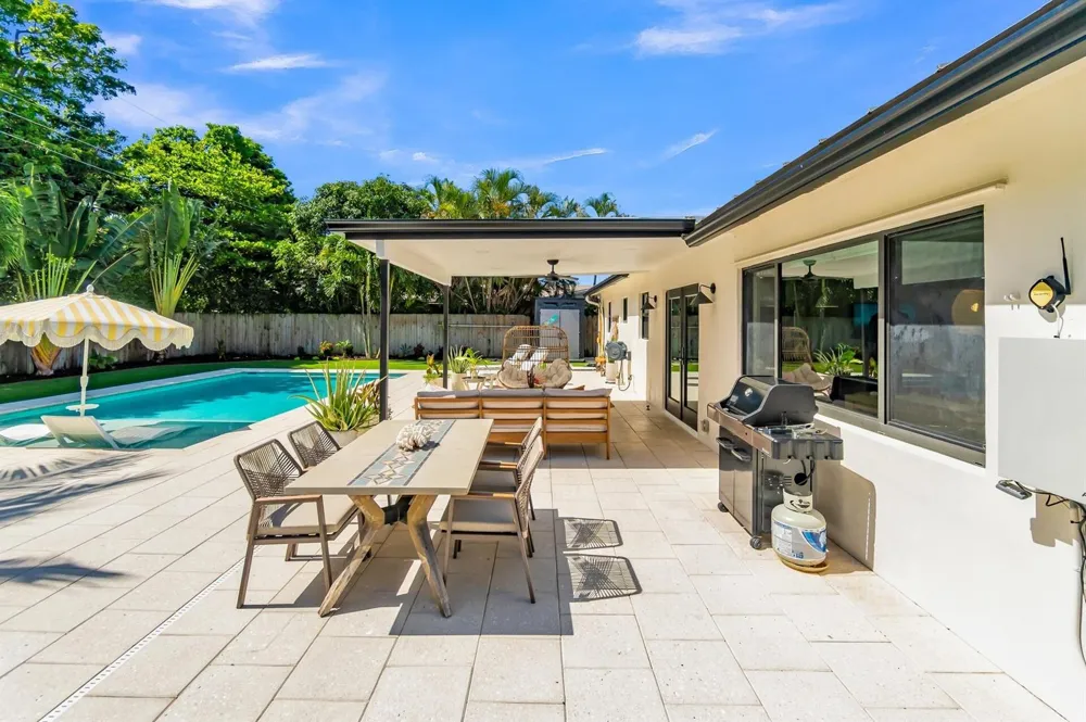 300 SE 8th Avenue Deerfield Beach, FL 33441