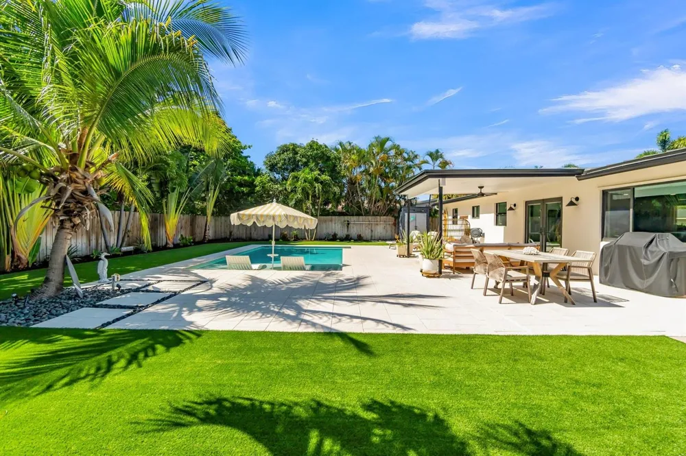300 SE 8th Avenue Deerfield Beach, FL 33441