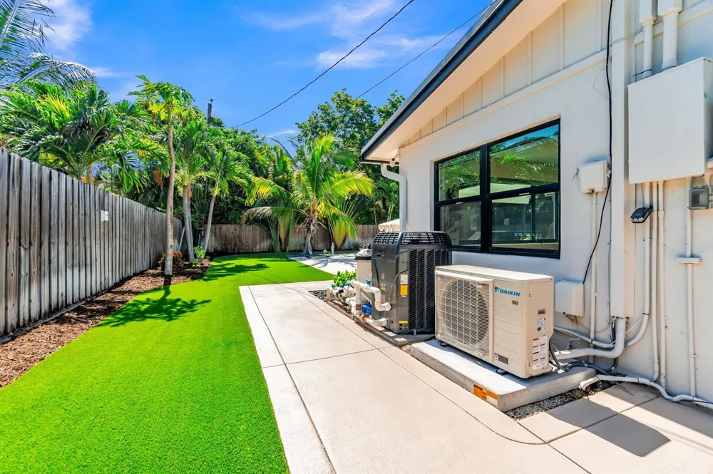 300 SE 8th Avenue Deerfield Beach, FL 33441