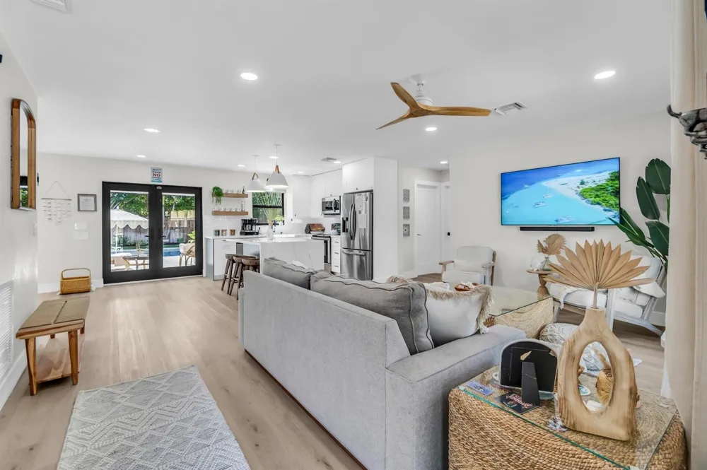 300 SE 8th Avenue Deerfield Beach, FL 33441