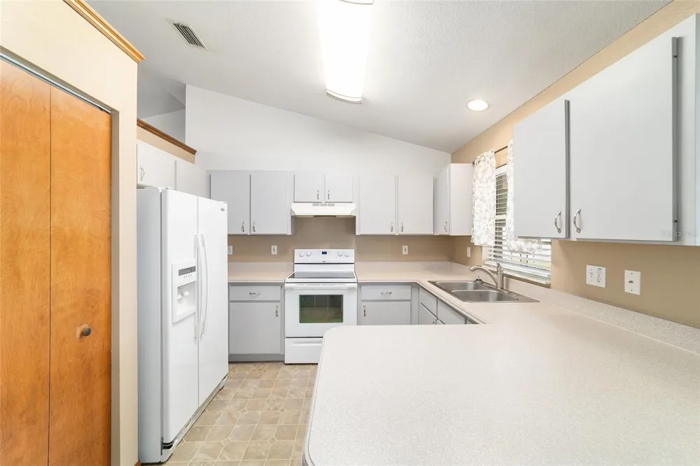 11570 SE 84TH AVENUE Belleview, FL 34420