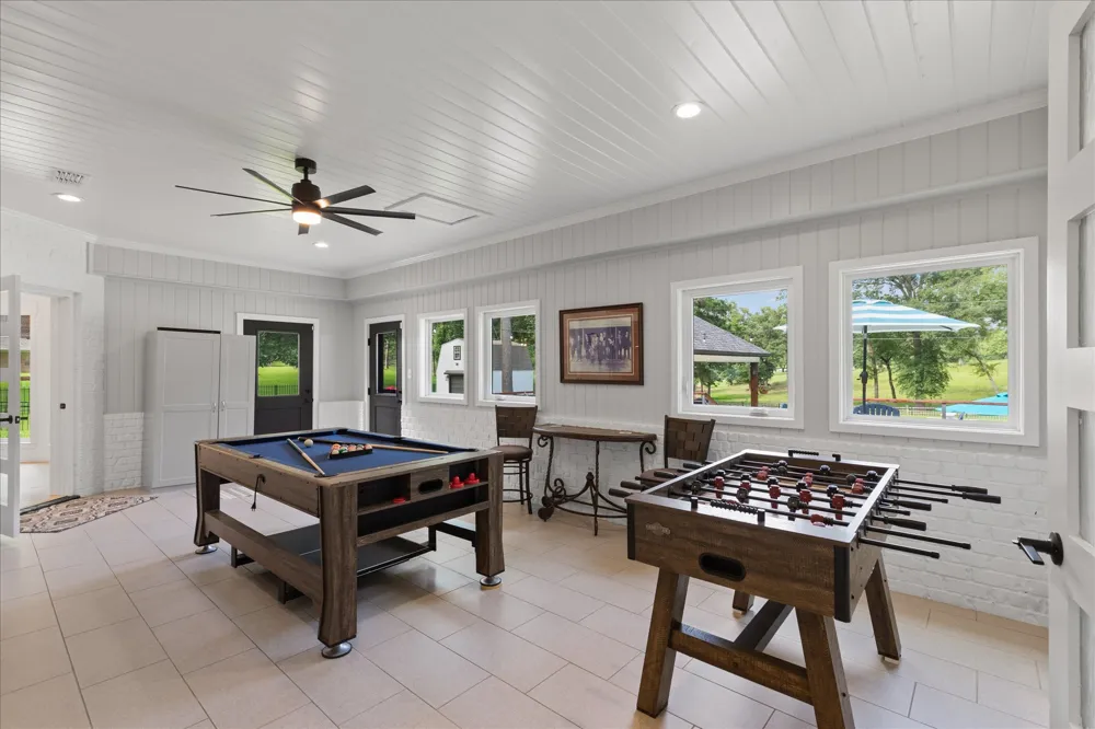 350 Pecan Creek Drive Henderson, TX 75654
