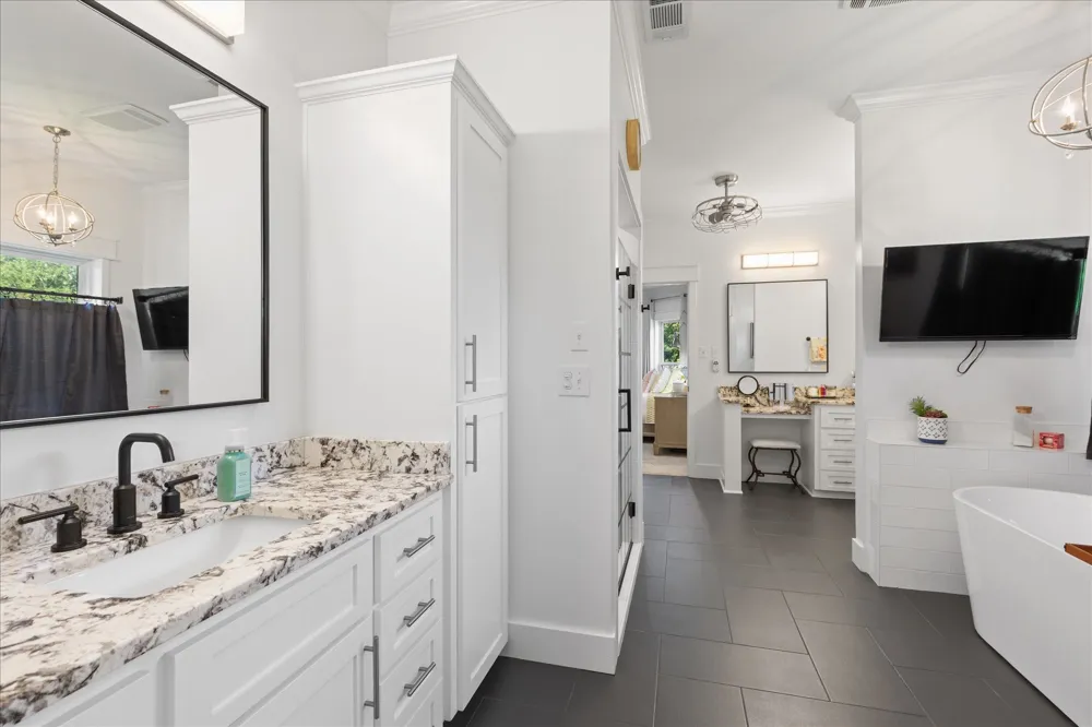 350 Pecan Creek Drive Henderson, TX 75654