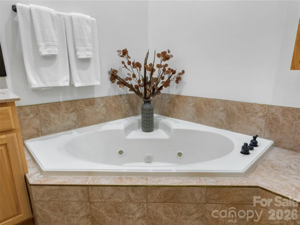 115 Stoney Falls Loop #D1 Burnsville, NC 28714