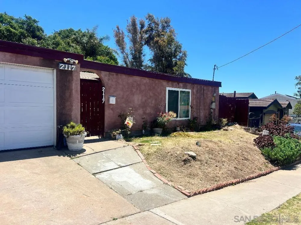 2117 Finch San Diego, CA 92123