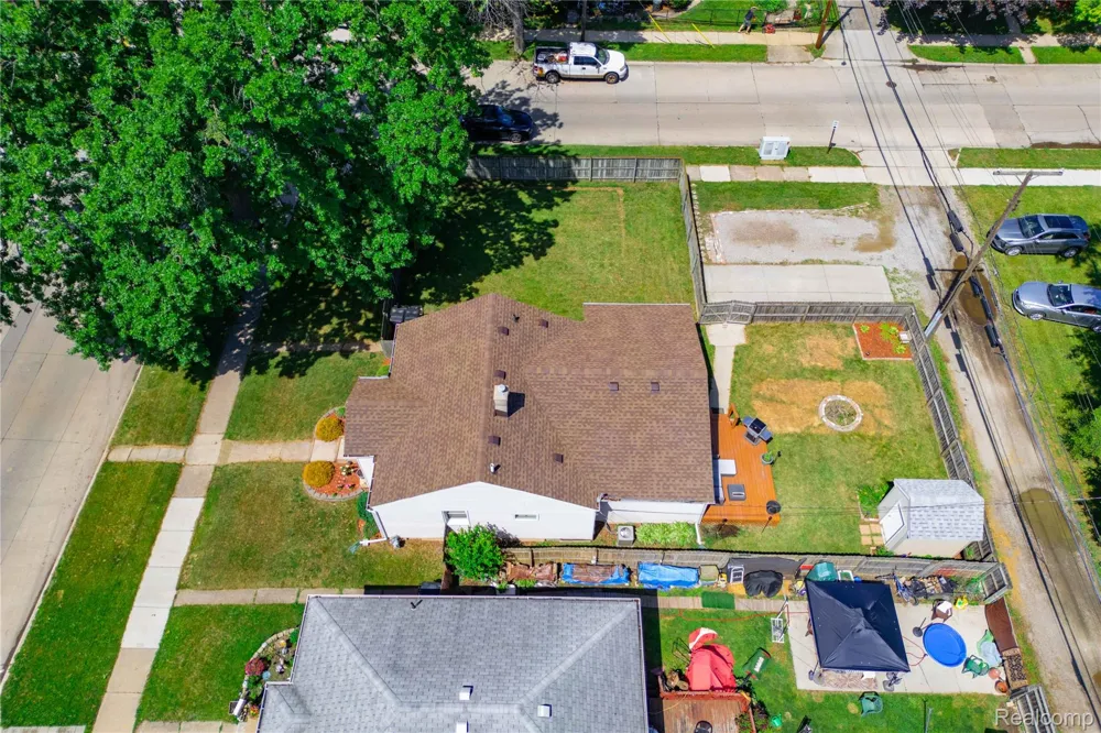 826 Goddard Street Wyandotte City, MI 48192
