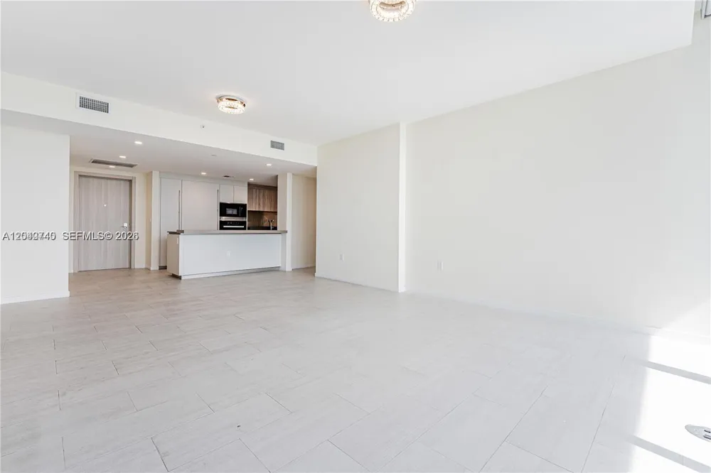 1000 Brickell Plz #4906 Miami, FL 33131