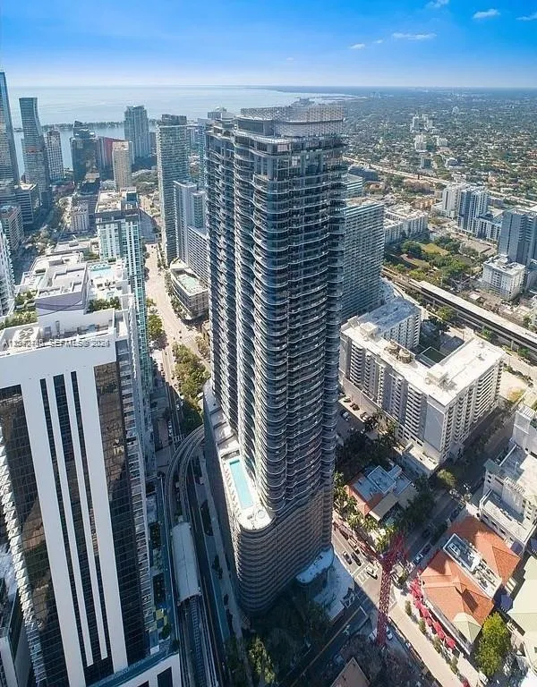 1000 Brickell Plz #4906 Miami, FL 33131