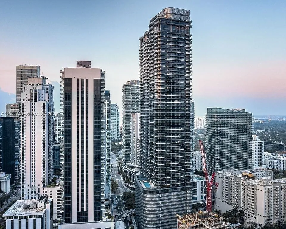 1000 Brickell Plz #4906 Miami, FL 33131