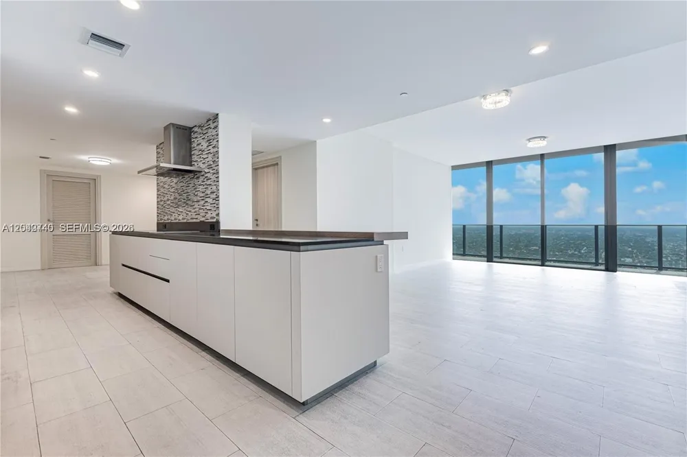 1000 Brickell Plz #4906 Miami, FL 33131