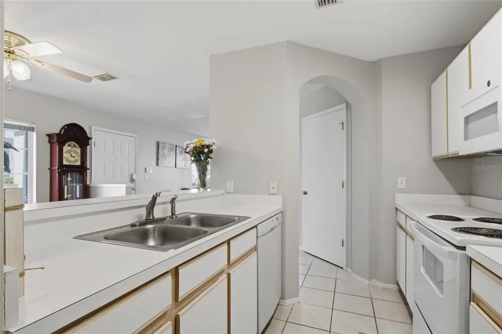 1328 TWILRIDGE PLACE Brandon, FL 33511