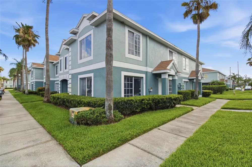 1328 TWILRIDGE PLACE Brandon, FL 33511