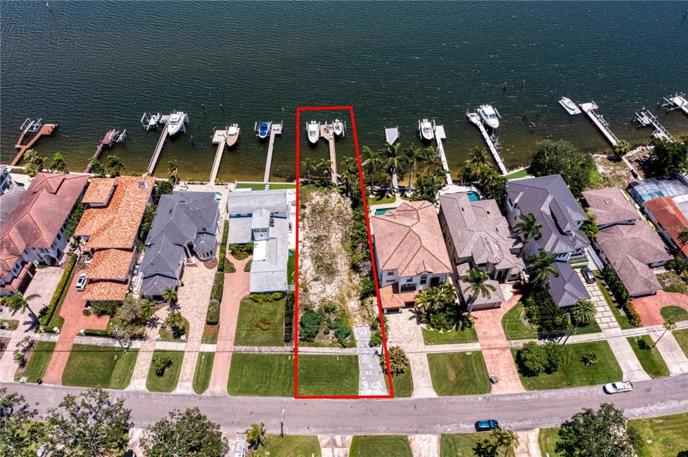 6527 BAYOU GRANDE BLVD NE St Petersburg, FL 33702