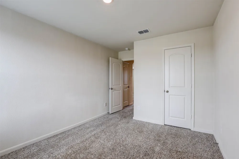 203 Drifter Drive Newark, TX 76071