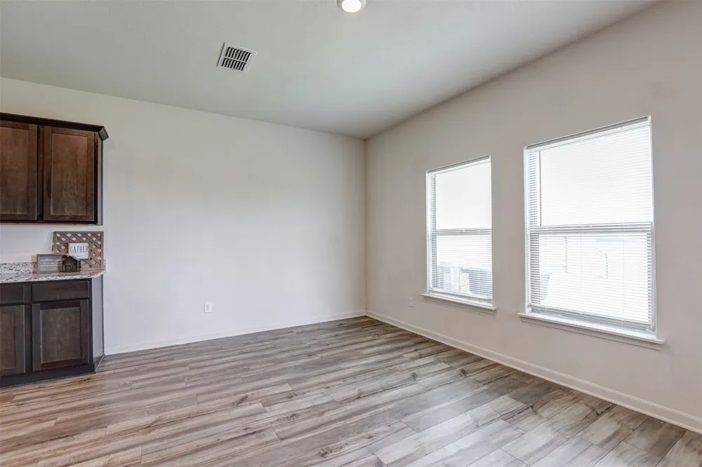 203 Drifter Drive Newark, TX 76071