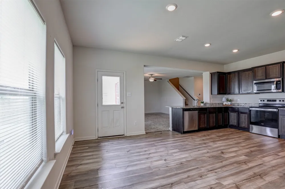 203 Drifter Drive Newark, TX 76071