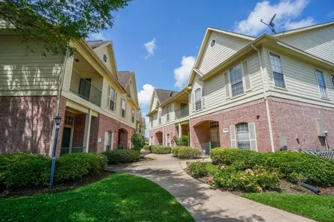 2710 Grants Lake Boulevard #E6