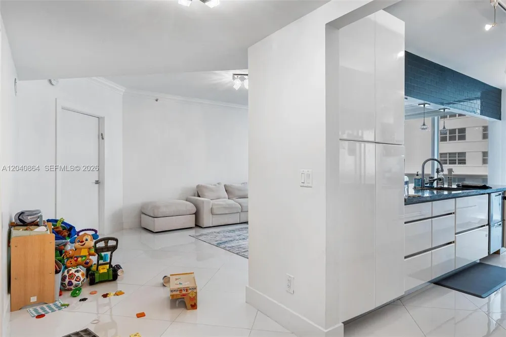 9559 Collins Ave #S4-J Surfside, FL 33154