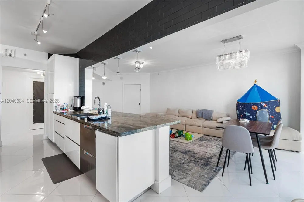 9559 Collins Ave #S4-J Surfside, FL 33154
