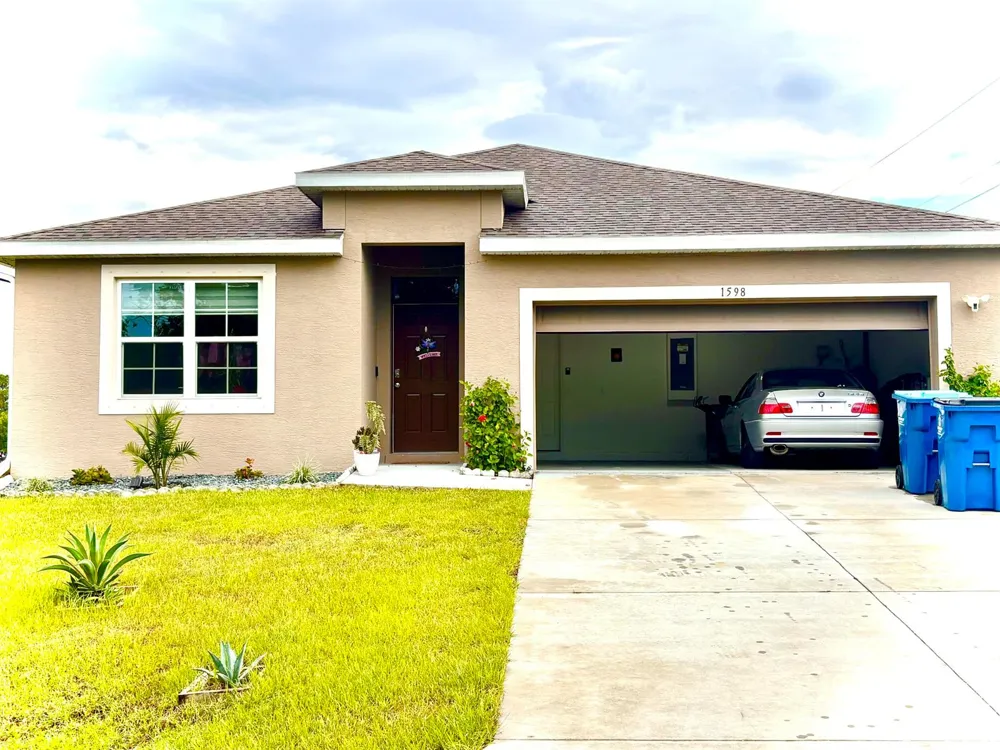 1598 Leeward Avenue SE Palm Bay, FL 32909