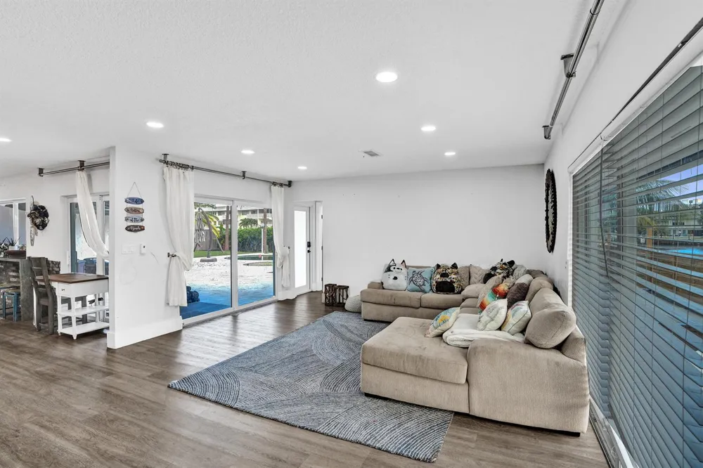 343 Layne Boulevard Hallandale Beach, FL 33009