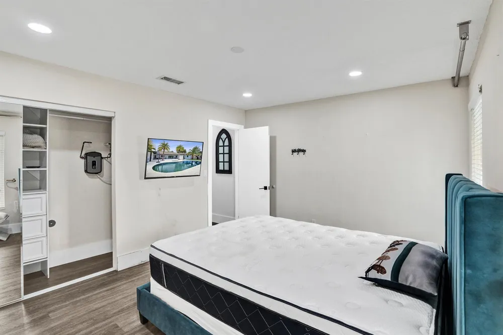 343 Layne Boulevard Hallandale Beach, FL 33009