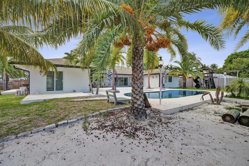 343 Layne Boulevard Hallandale Beach, FL 33009