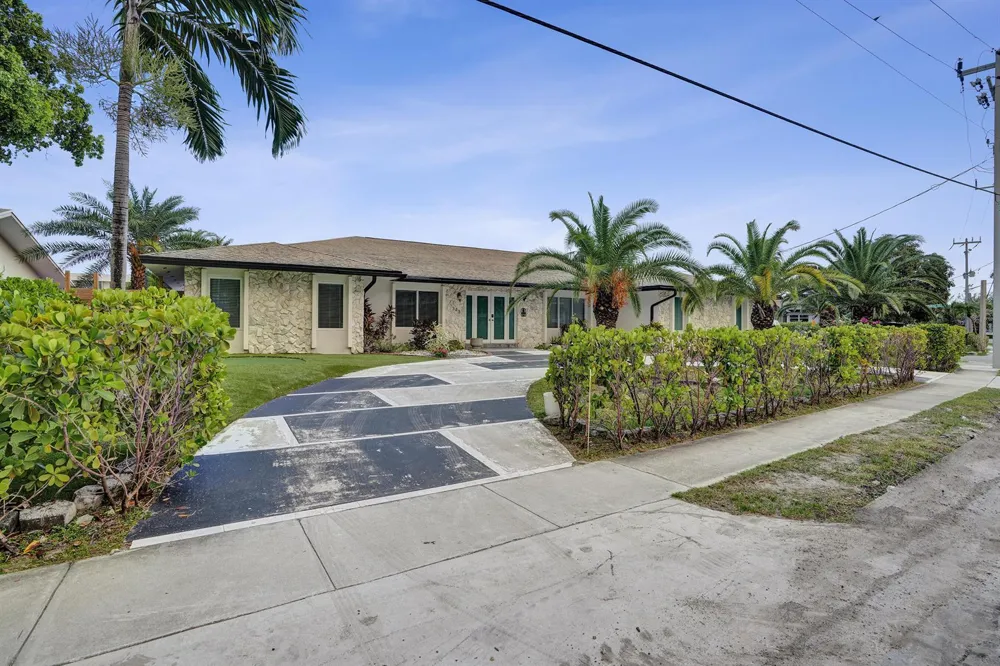 343 Layne Boulevard Hallandale Beach, FL 33009