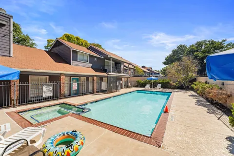 1840 Burton Drive #172