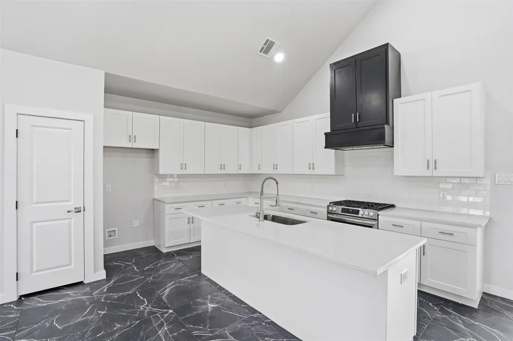 544 Highview Court Godley, TX 76044