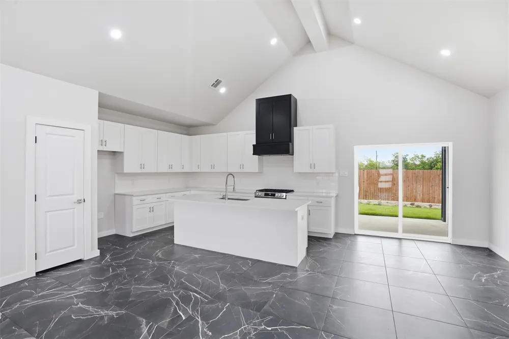 544 Highview Court Godley, TX 76044