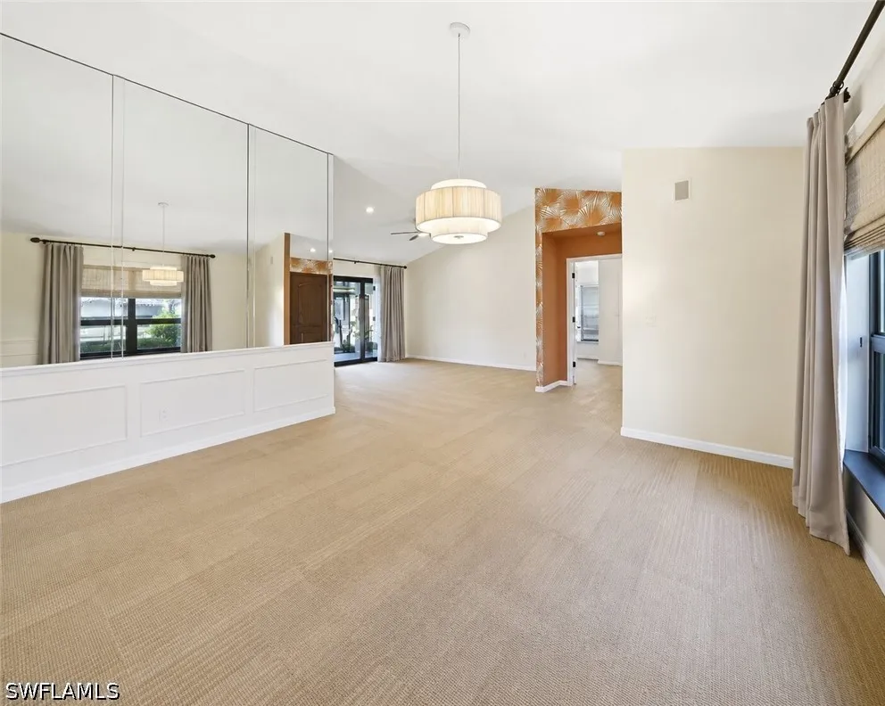 Queens Way Naples, FL 34112