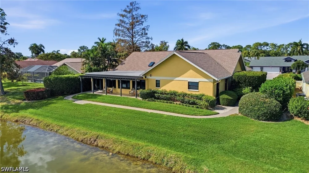 Queens Way Naples, FL 34112