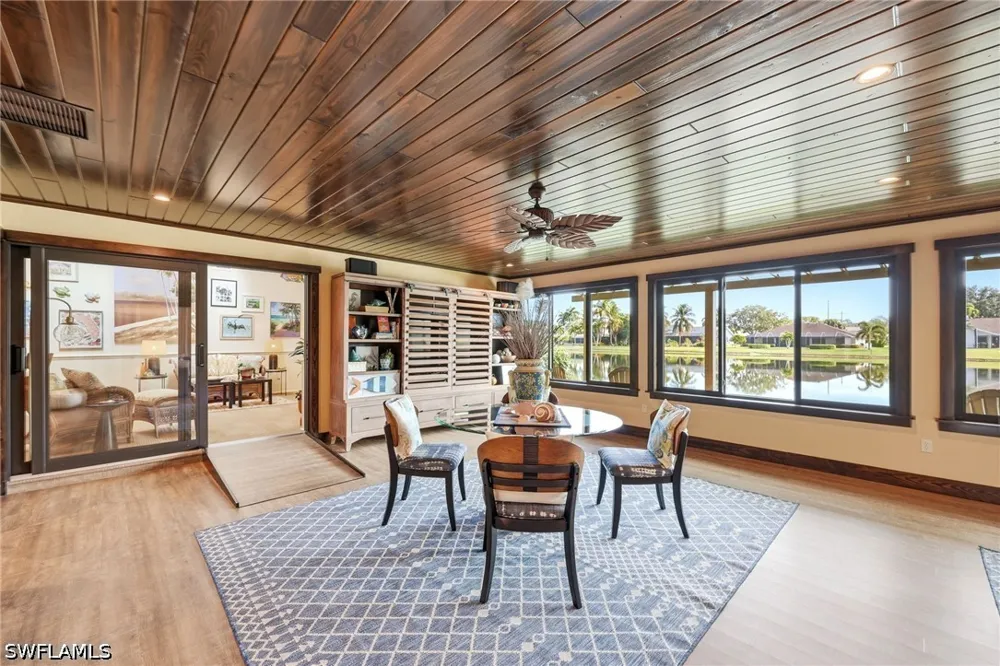 Queens Way Naples, FL 34112