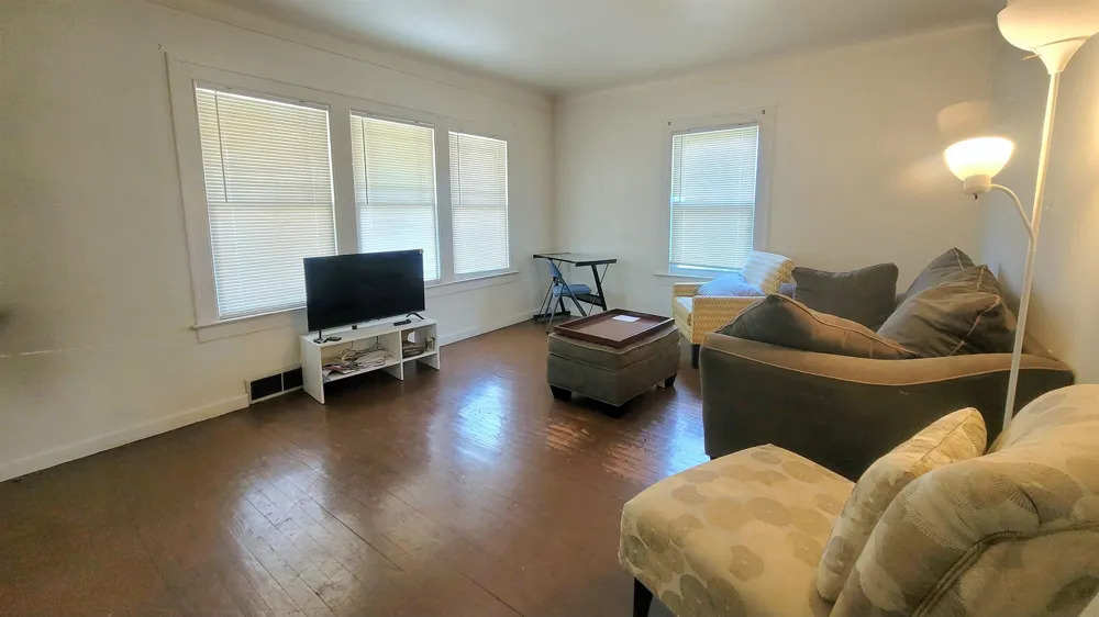 701 Dupont Street Flint Charter Township, MI 48504