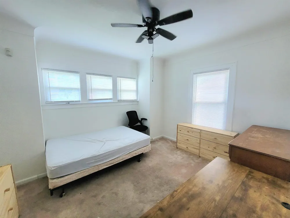 701 Dupont Street Flint Charter Township, MI 48504