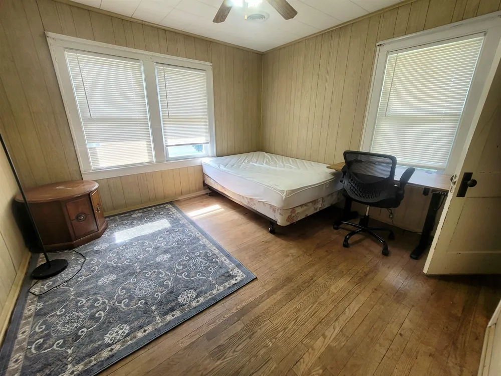 701 Dupont Street Flint Charter Township, MI 48504