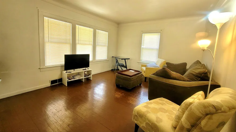 701 Dupont Street Flint Charter Township, MI 48504