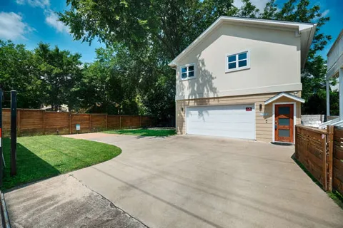 901 W Mary Street #B